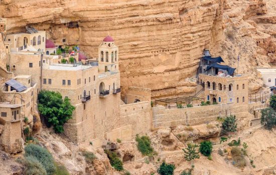 Vue sur monastere en Israel