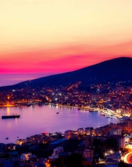 Vue panoramique sur la ville de Sarande en Albanie