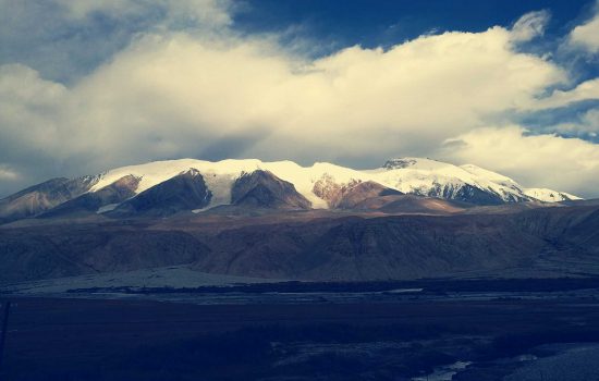 Vue sur les montagnes de Pamir en Tadjikistan