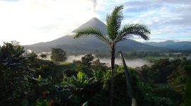 Vue panoramique de volcan à Costa Rica